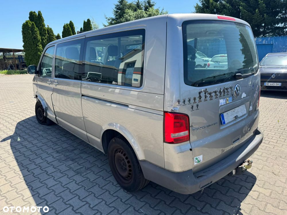 Volkswagen CARAVELA T5 - 8