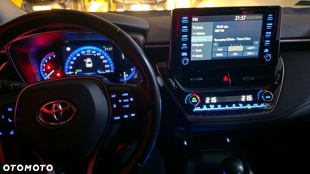Toyota Corolla 1.8 Hybrid Comfort - 29