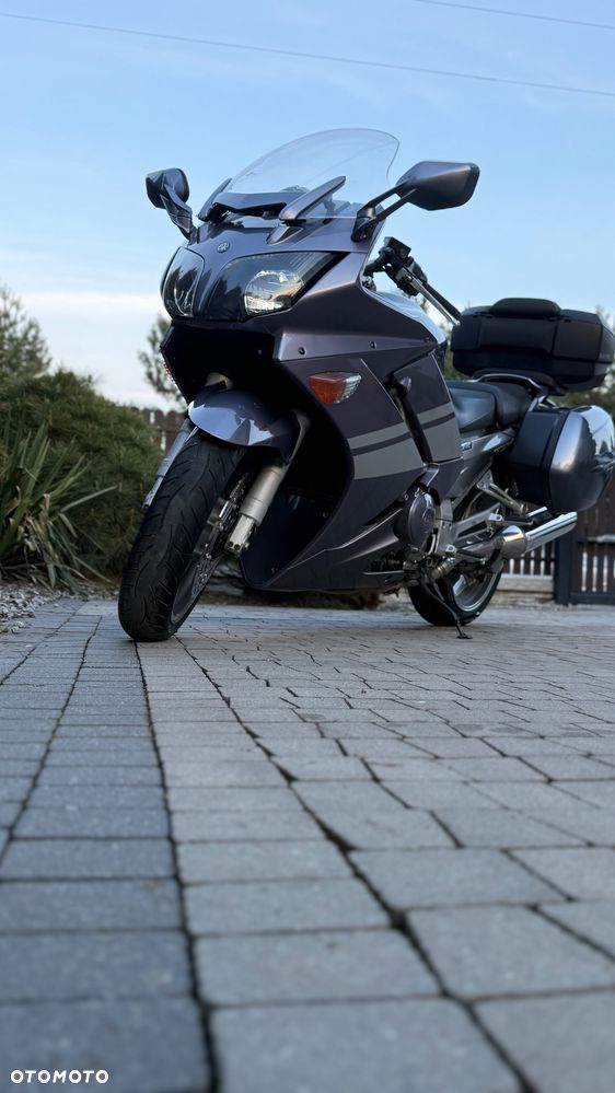Yamaha FJR - 19
