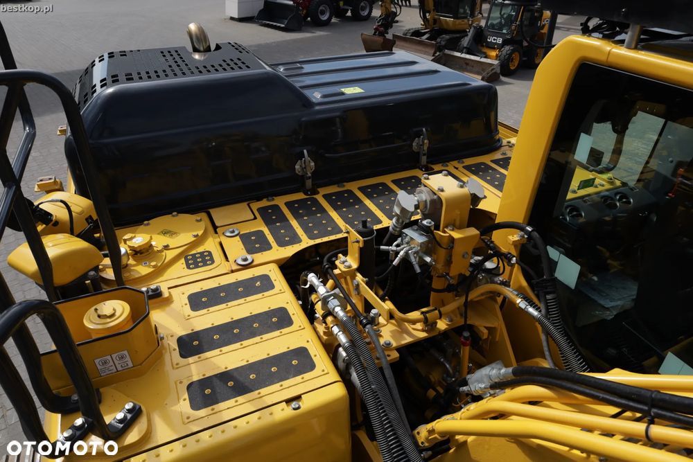 Komatsu PC210LC-11 - 27
