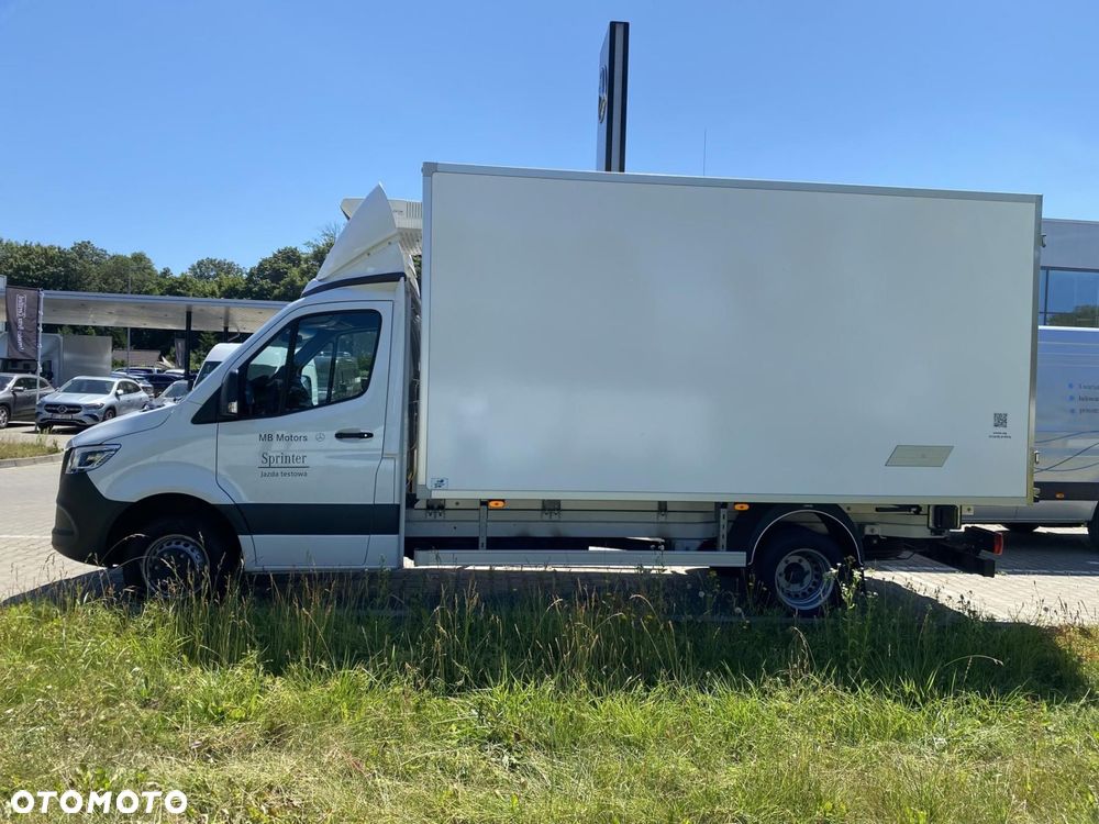 Mercedes-Benz Sprinter - 5