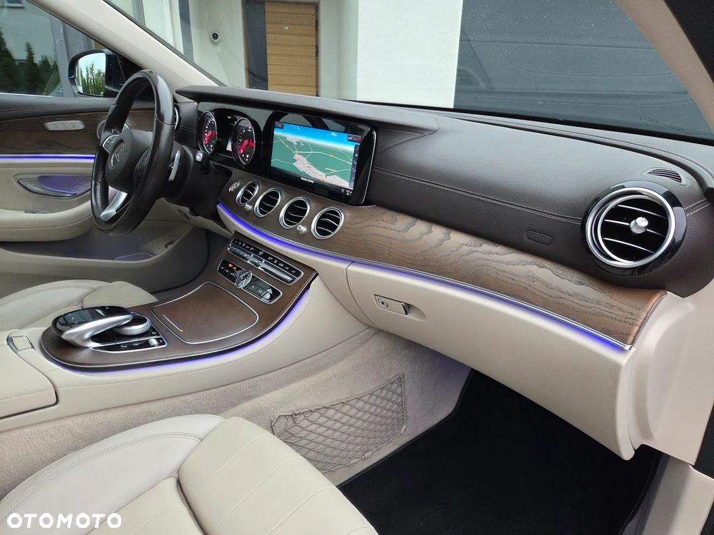 Mercedes-Benz Klasa E 220 d 9G-TRONIC Exclusive - 12