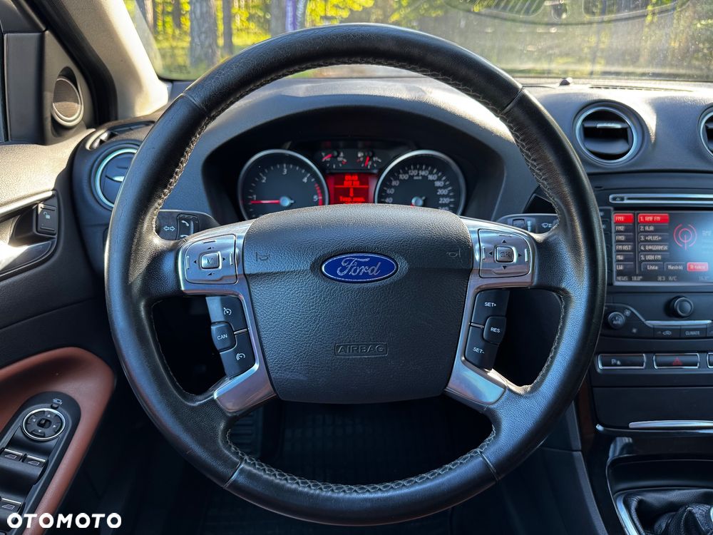 Ford Mondeo - 14