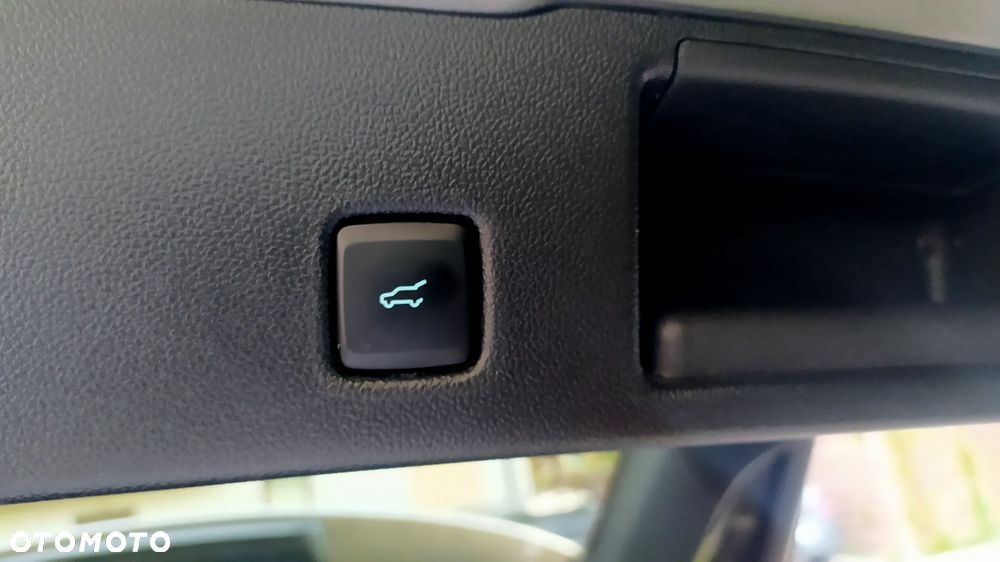Ford Escape 2.0 EcoBoost AWD Titanium - 38