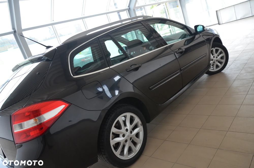 Renault Laguna 2.0 DCi FAP Initiale - 19