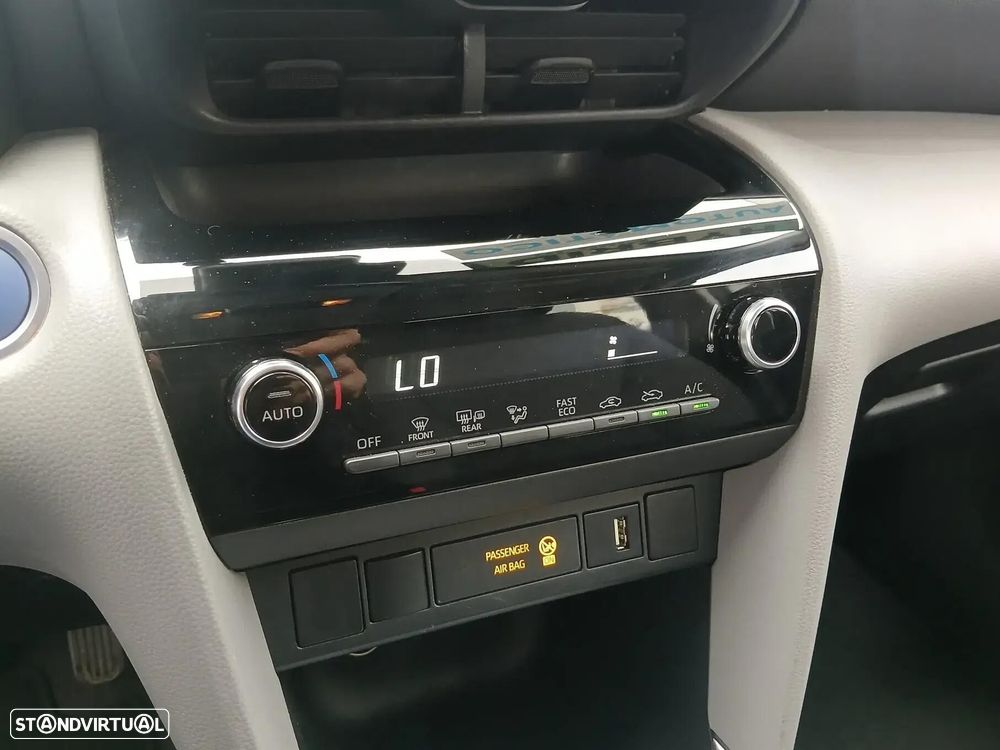 Toyota Yaris Cross 1.5 HDF Comfort Plus - 31
