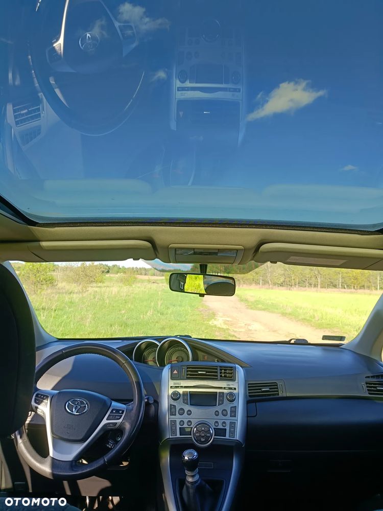 Toyota Verso 1.6 - 9