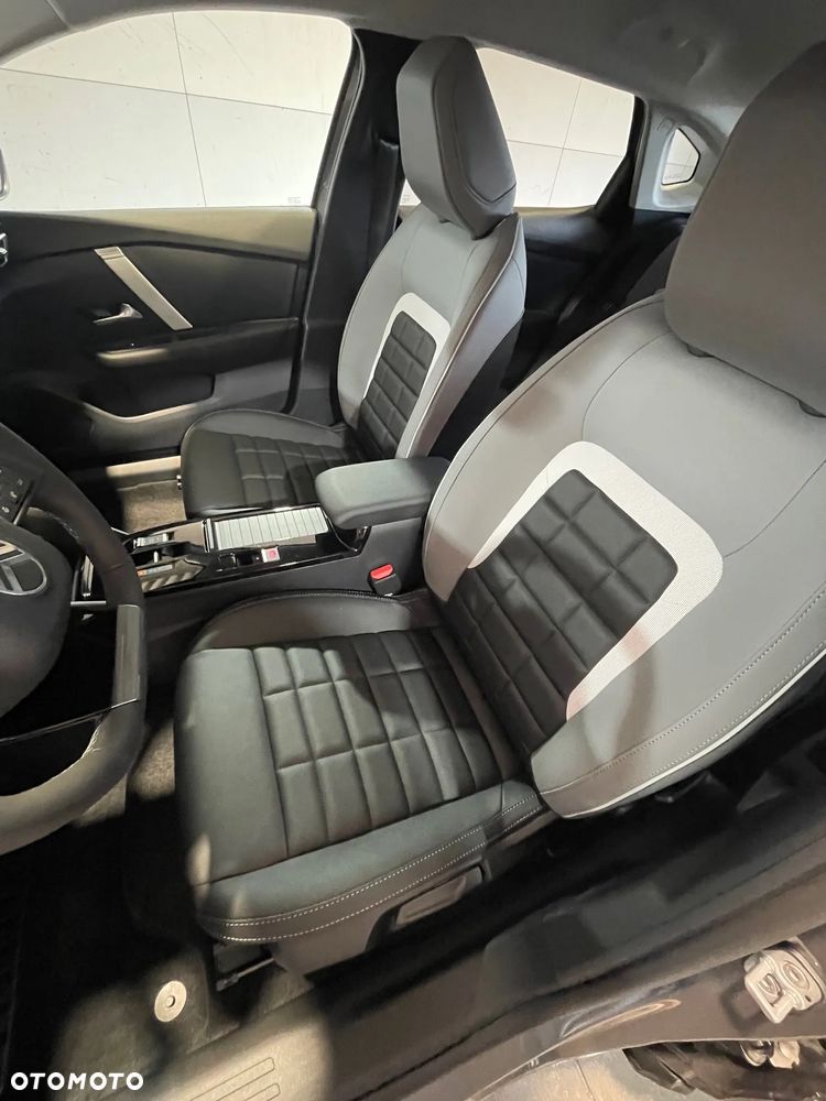 Citroën C4X 1.2 mHEV Max eDCT6 - 11