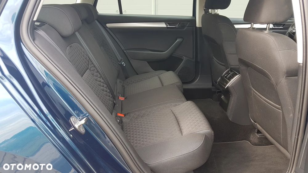 Skoda Superb 1.5 TSI Ambition DSG - 8