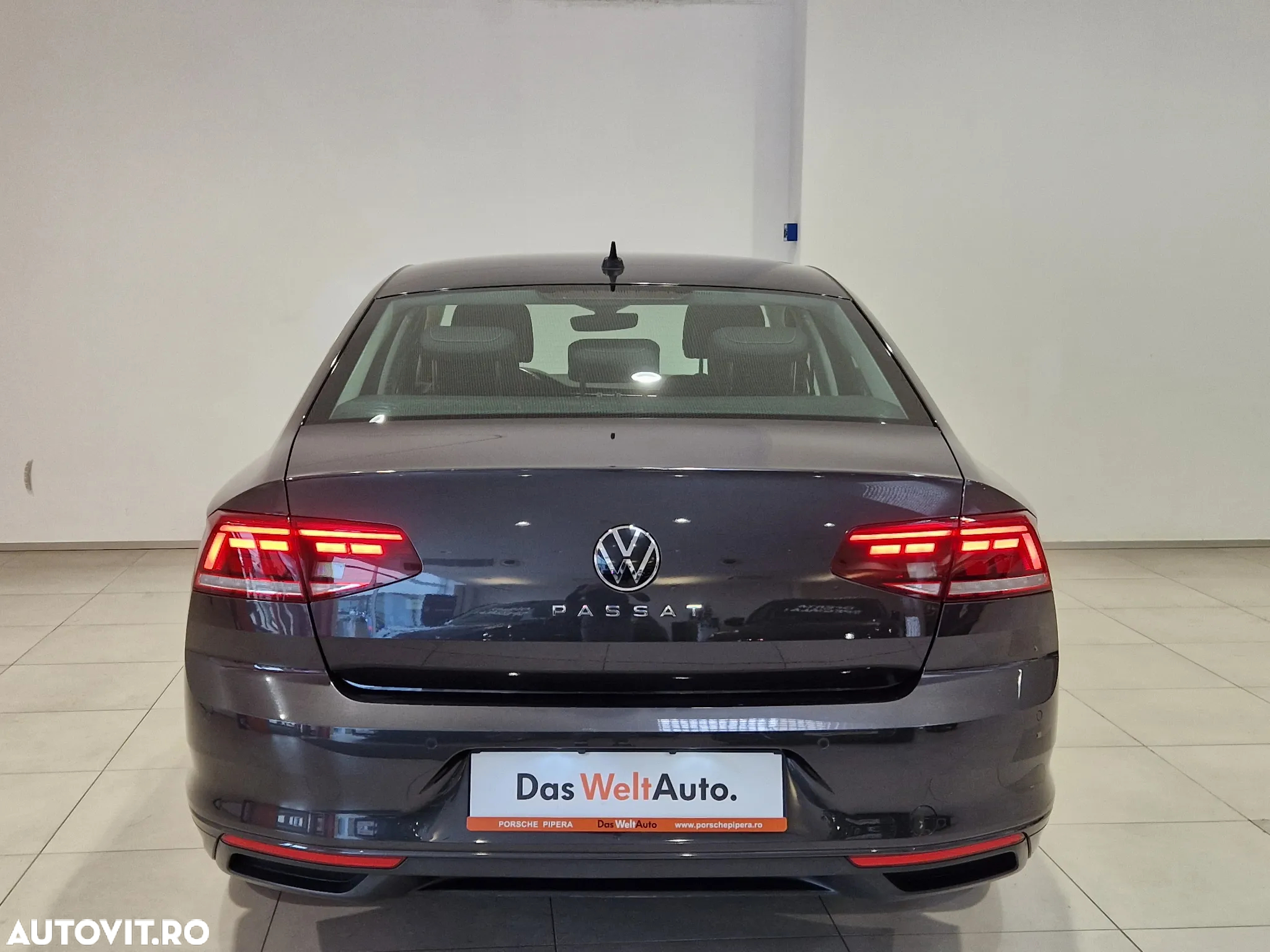 Volkswagen Passat 2.0 TDI SCR DSG Business - 8