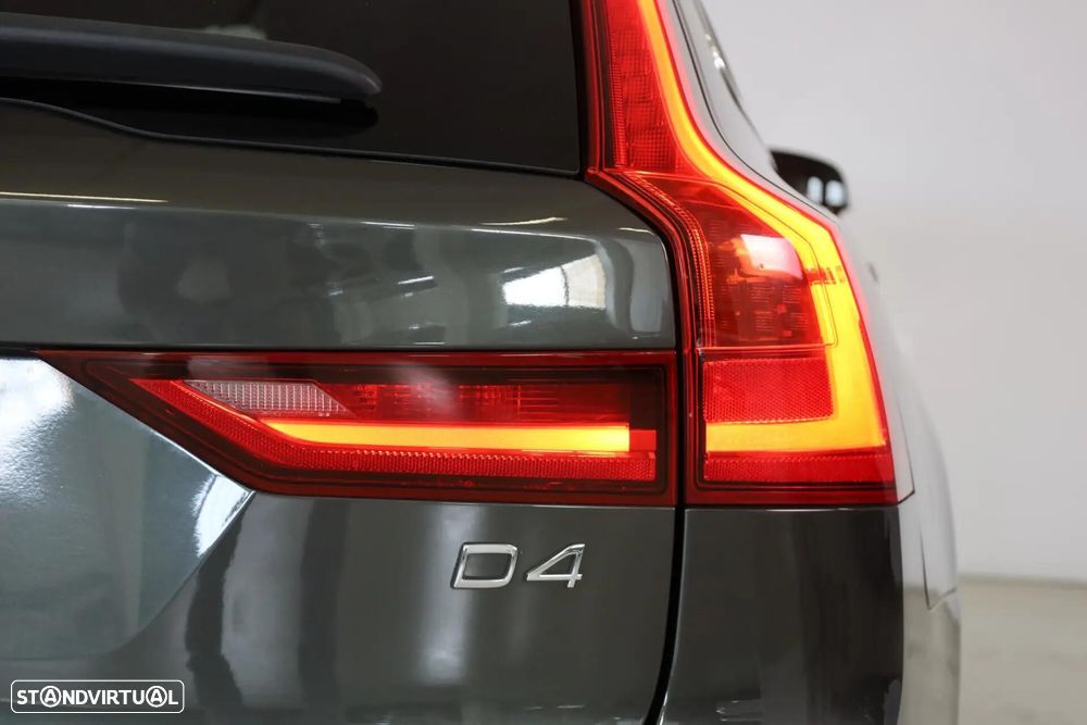 Volvo V90 2.0 D4 Momentum Plus Geartronic - 21