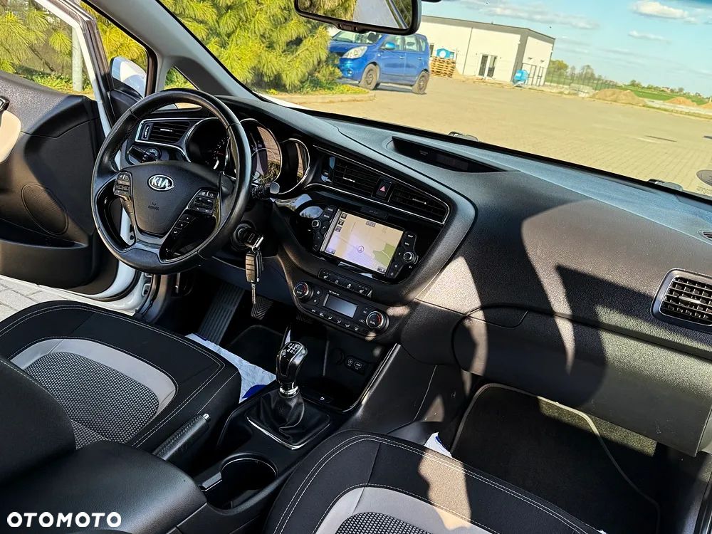 Kia Ceed 1.6 CRDi L - 6
