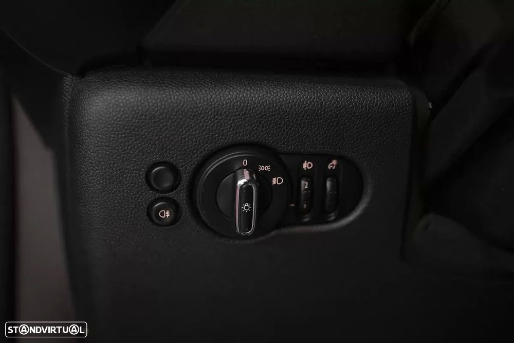 MINI 3 Portas Cooper D - 9