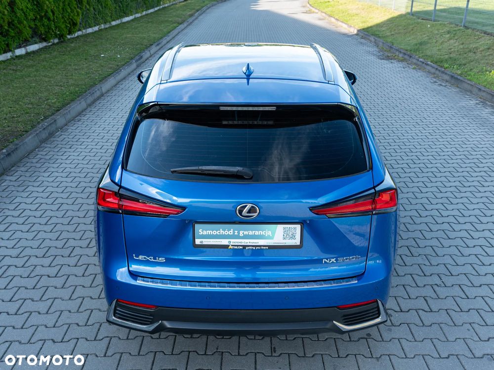 Lexus NX 300h Comfort AWD - 11