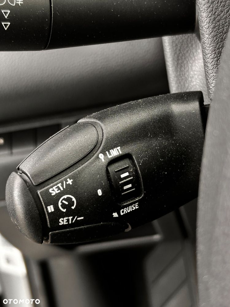 Peugeot 5008 HDI FAP 150 Family Plus - 32