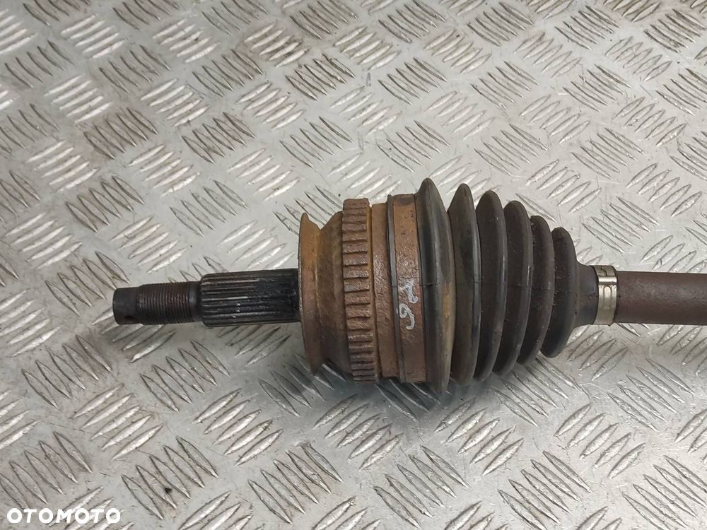 PÓŁOŚ PRAWY PRZÓD CHRYSLER VOYAGER III 95-00r 3.8 V6 - 4