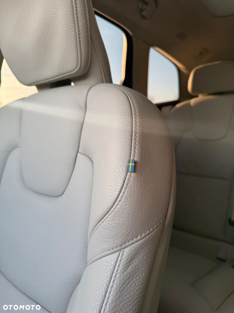 Volvo XC 60 B5 B R-Design - 18