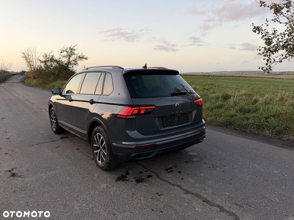 Volkswagen Tiguan - 4