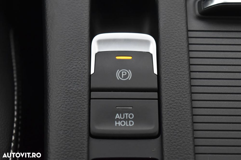 Volkswagen Passat 2.0 TDI DSG Highline - 35