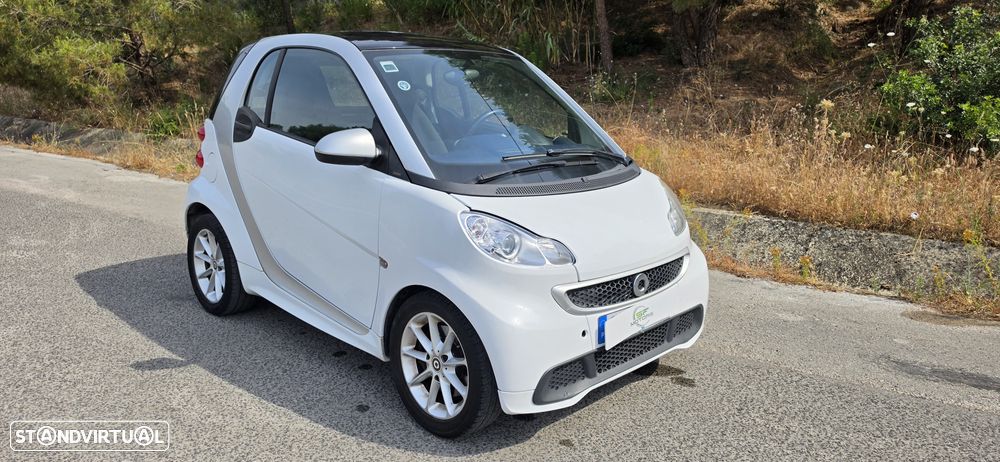 Smart ForTwo Coupé 1.0 mhd Passion 71 Softouch - 1