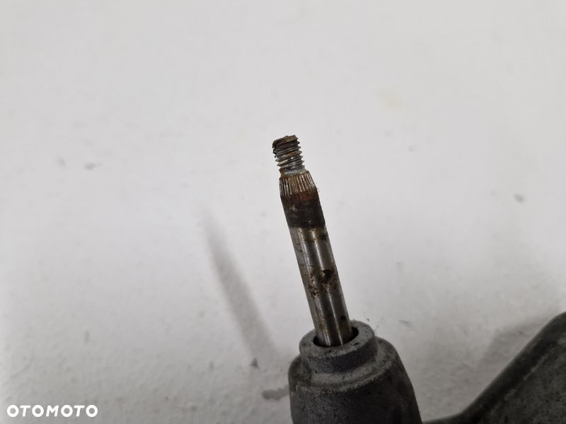 TOYOTA PRIUS III 3 SILNICZEK MECHANIZM WYCIERACZKI TYŁ TYLNEJ BAGAŻNIKA - 3