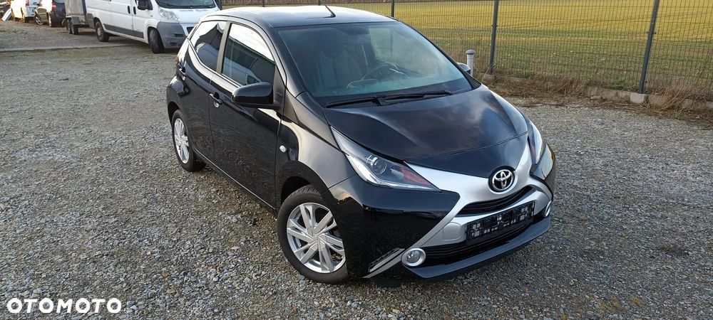 Toyota Aygo x-play touch