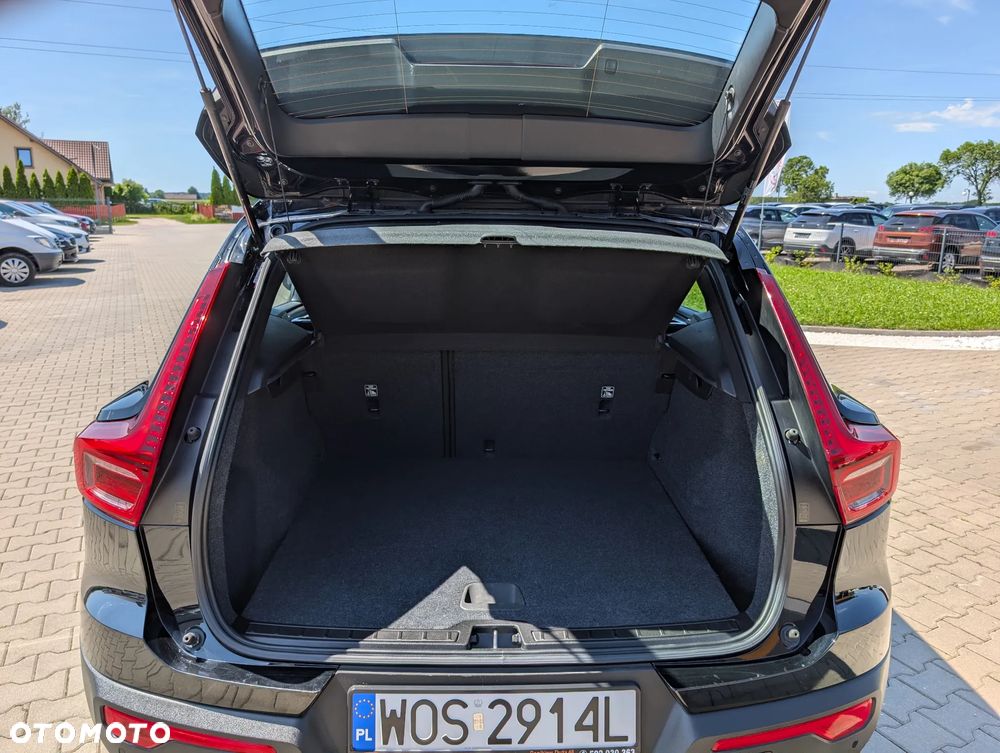 Volvo XC 40 T3 Momentum - 41
