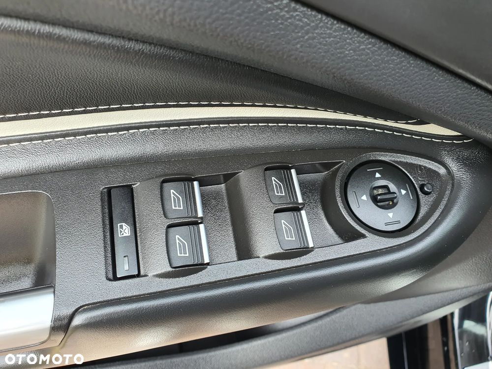 Ford Kuga 2.0 TDCi 4x4 Vignale - 31