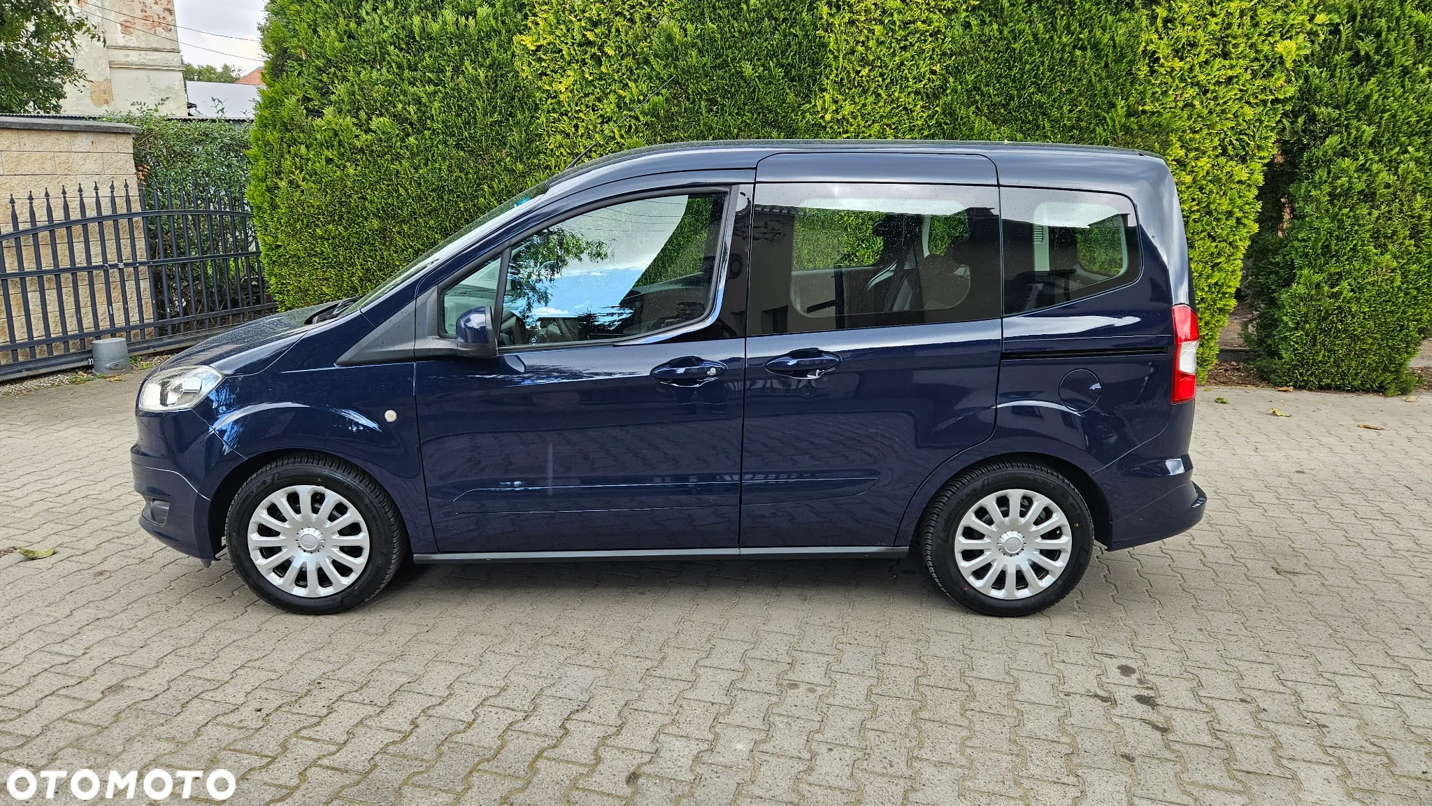Ford Tourneo Courier 1.0 EcoBoost Trend - 3