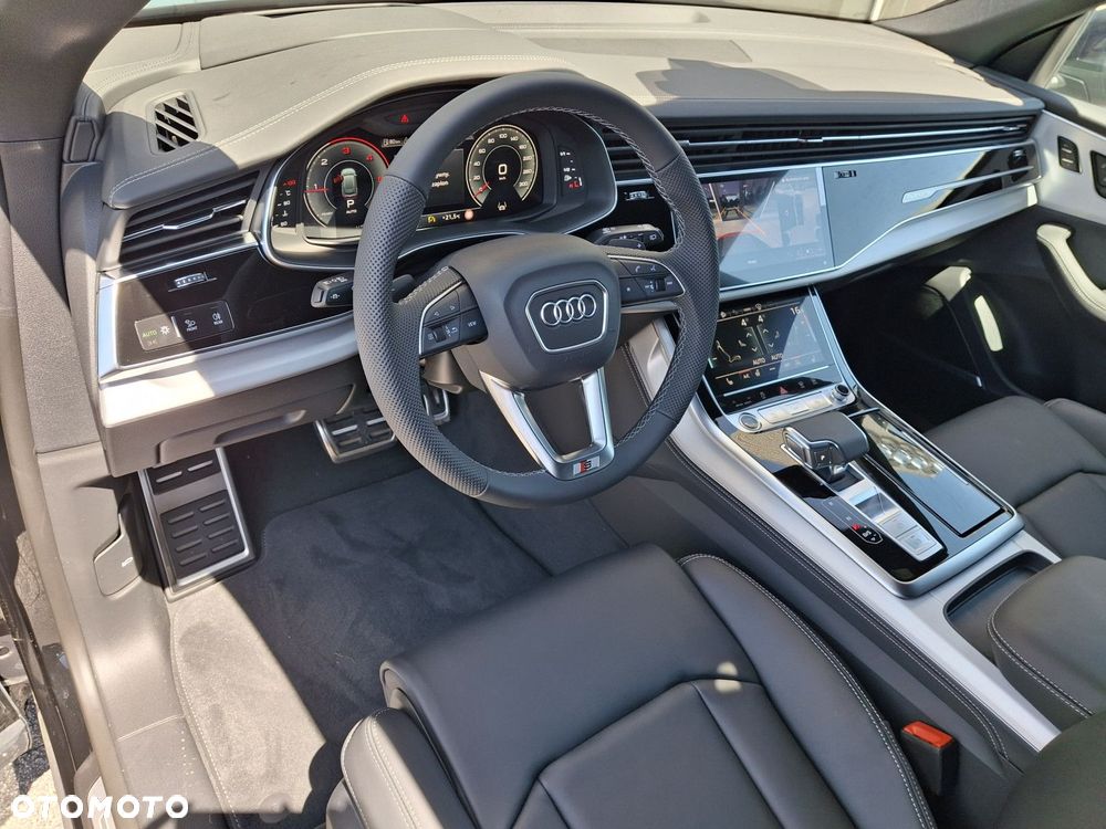 Audi Q8 - 13