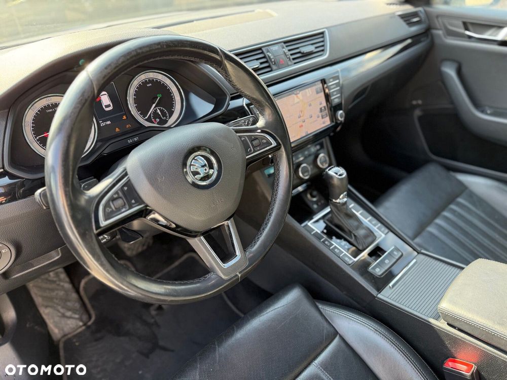 Skoda Superb 2.0 TSI 4x4 L&K DSG - 11