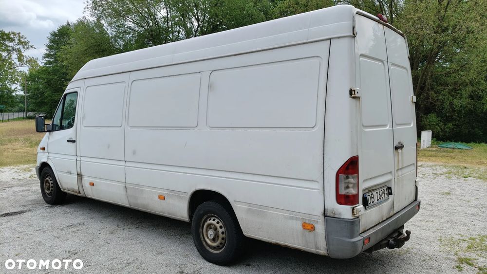 Mercedes-Benz Sprinter - 5