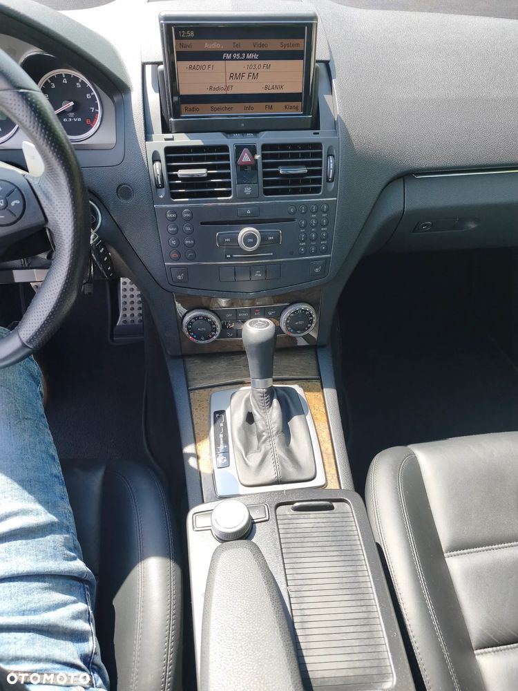 Mercedes-Benz Klasa C 63 AMG 7G-TRONIC SPORT EDITION - 32