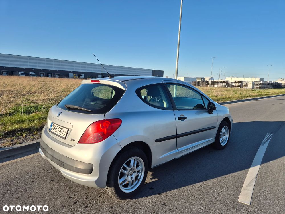 Peugeot 207 1.4 HDi Presence - 6
