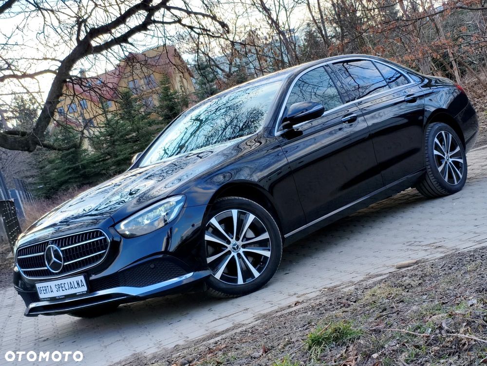 Mercedes-Benz Klasa E 300 4Matic 9G-TRONIC - 34