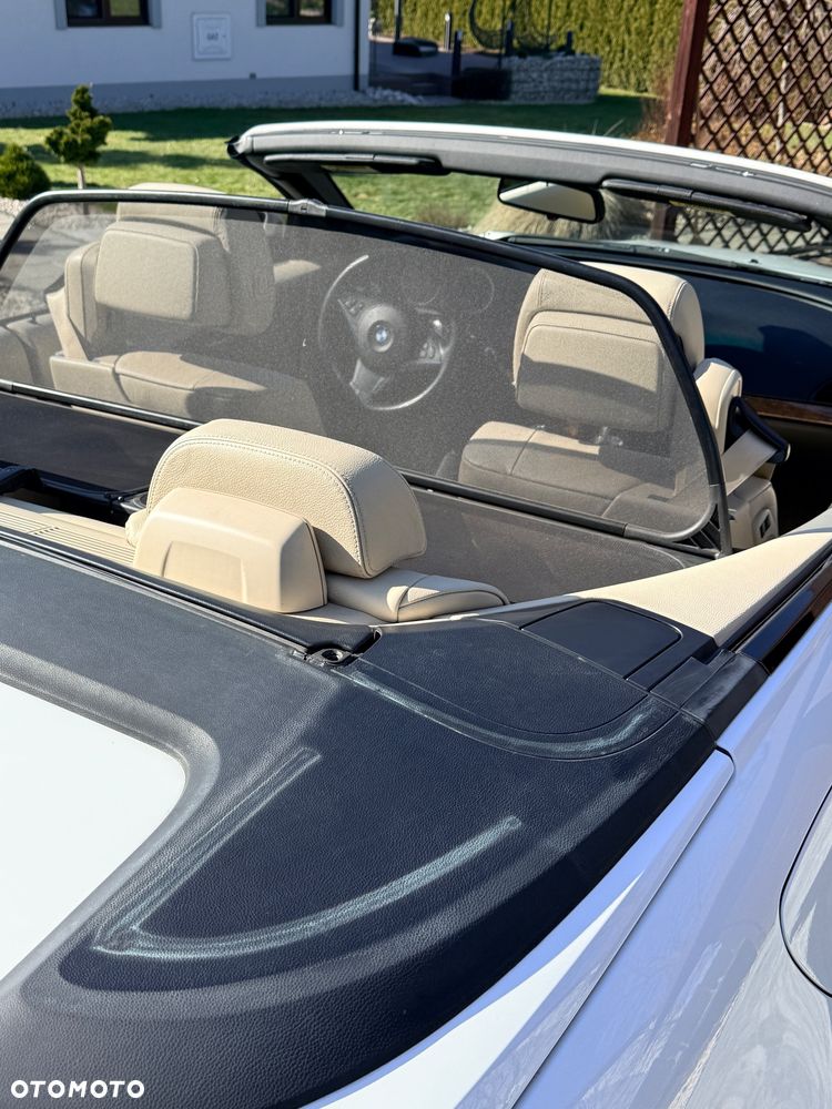 BMW Seria 6 650 i - 8