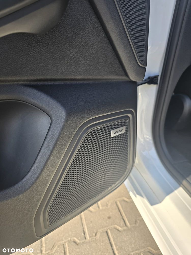 Porsche Macan Turbo - 10