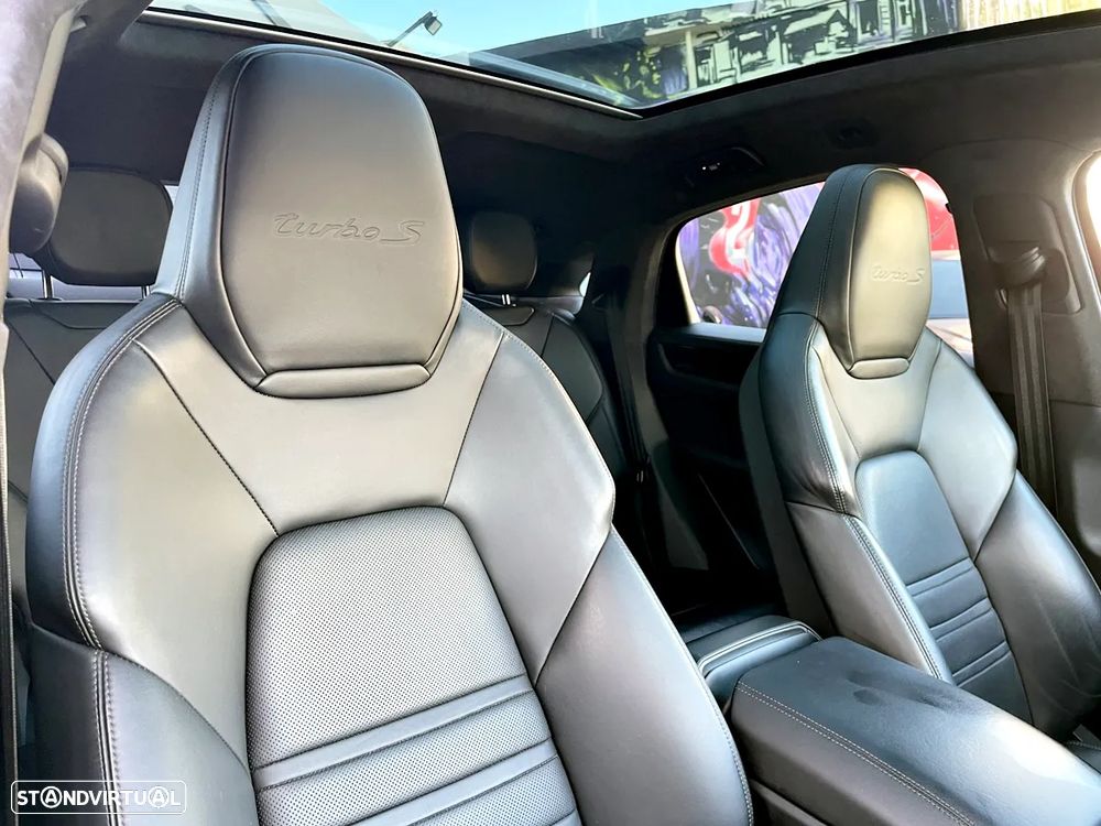Porsche Cayenne Coupé Turbo S E-Hybrid Tiptronic S - 41