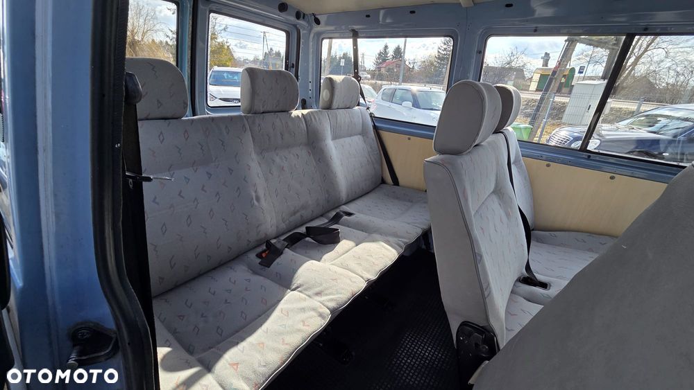 Volkswagen Transporter - 9