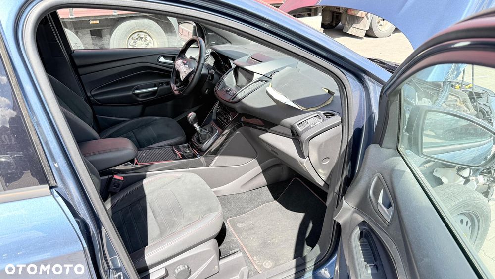 Ford Kuga 1.5 EcoBoost ST-LINE - 13