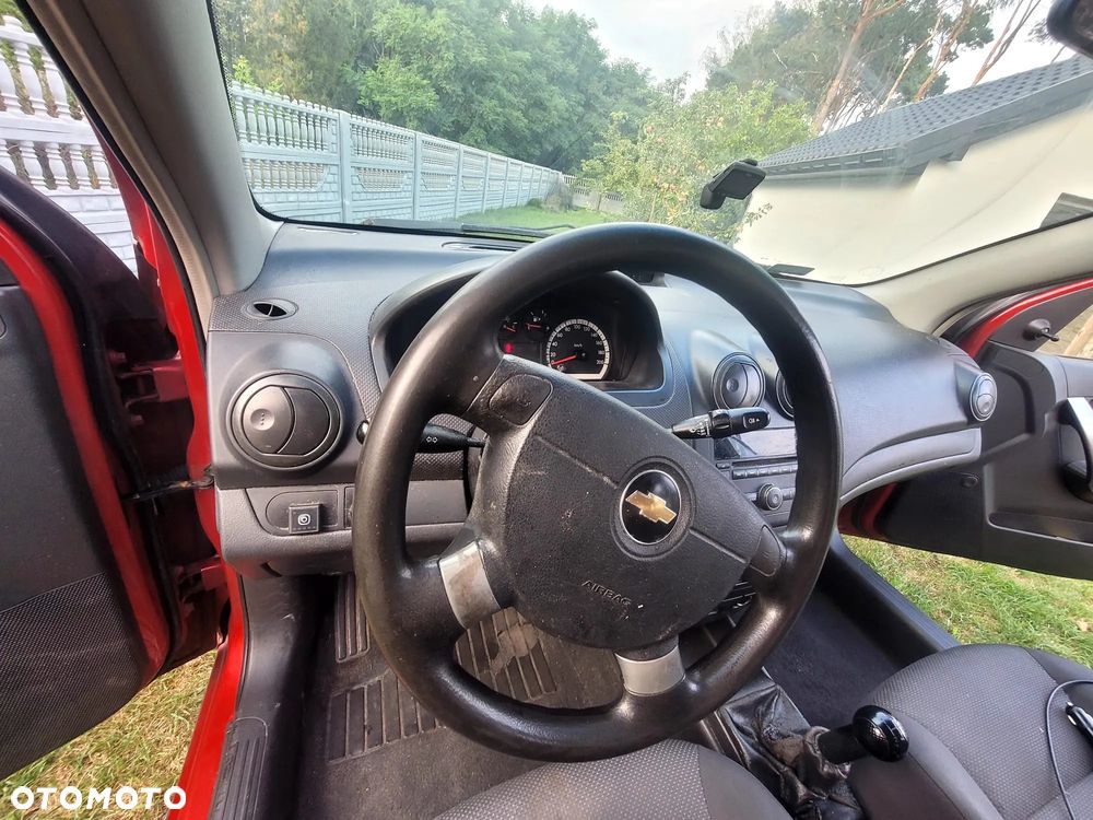 Chevrolet Aveo 1.2 16V Base - 10