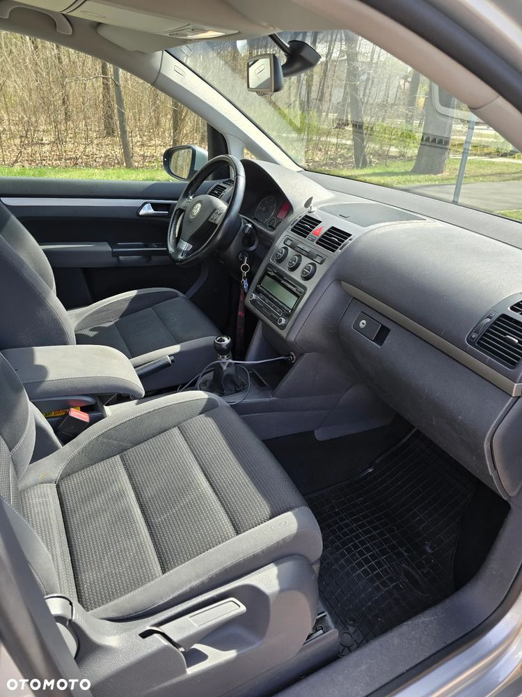 Volkswagen Touran 1.9 TDI Highline - 14