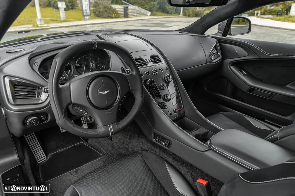 Aston Martin Vanquish - 23