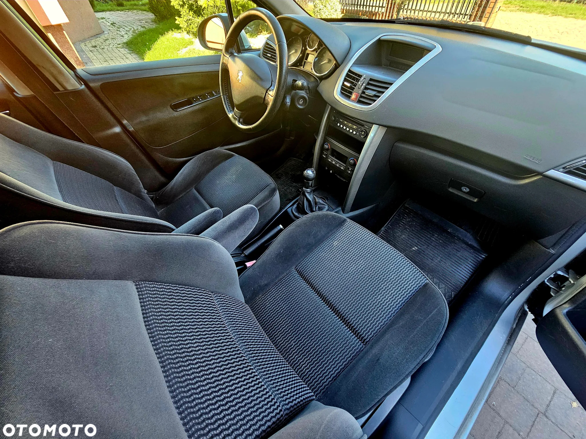 Peugeot 207 1.4 HDi U Move - 6