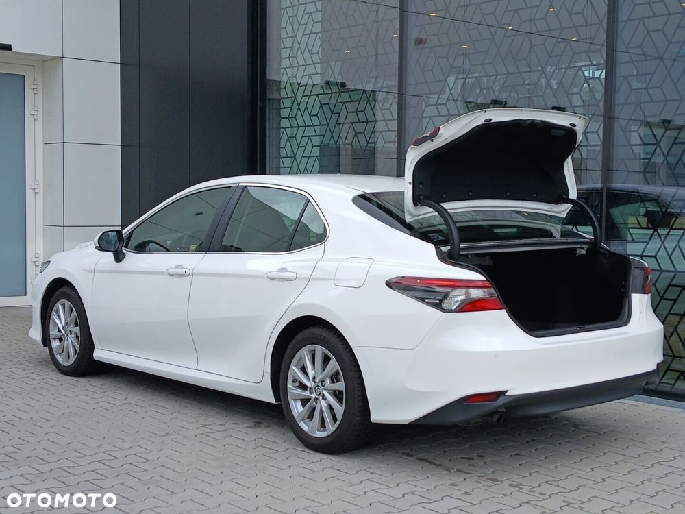 Toyota Camry 2.5 Hybrid Comfort CVT - 36