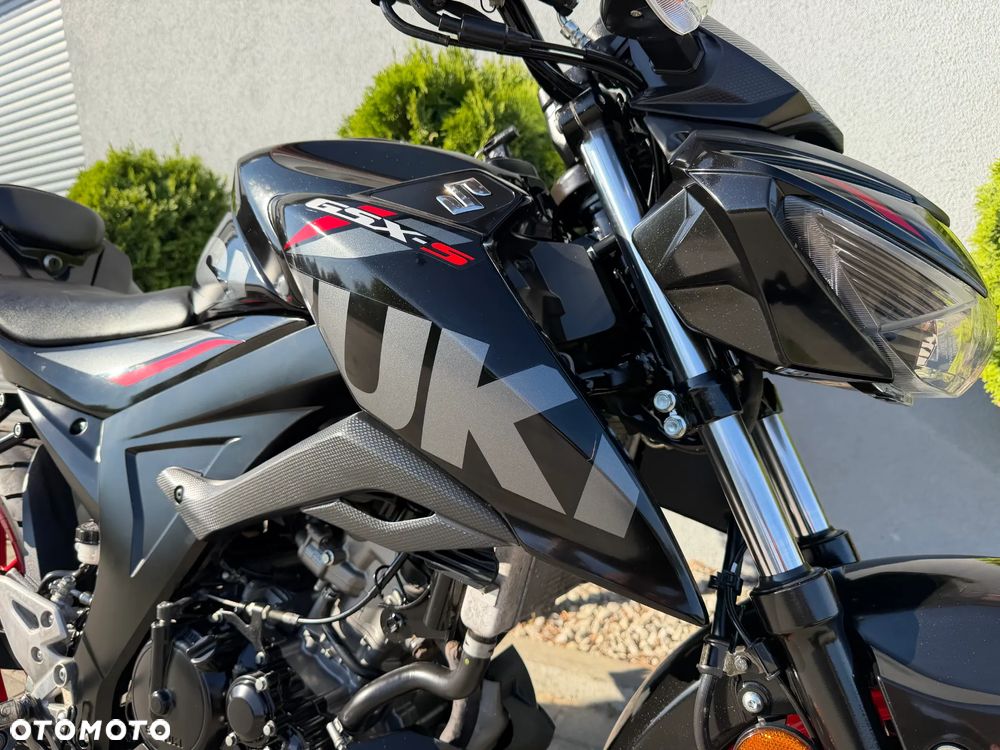 Suzuki GSX - 14