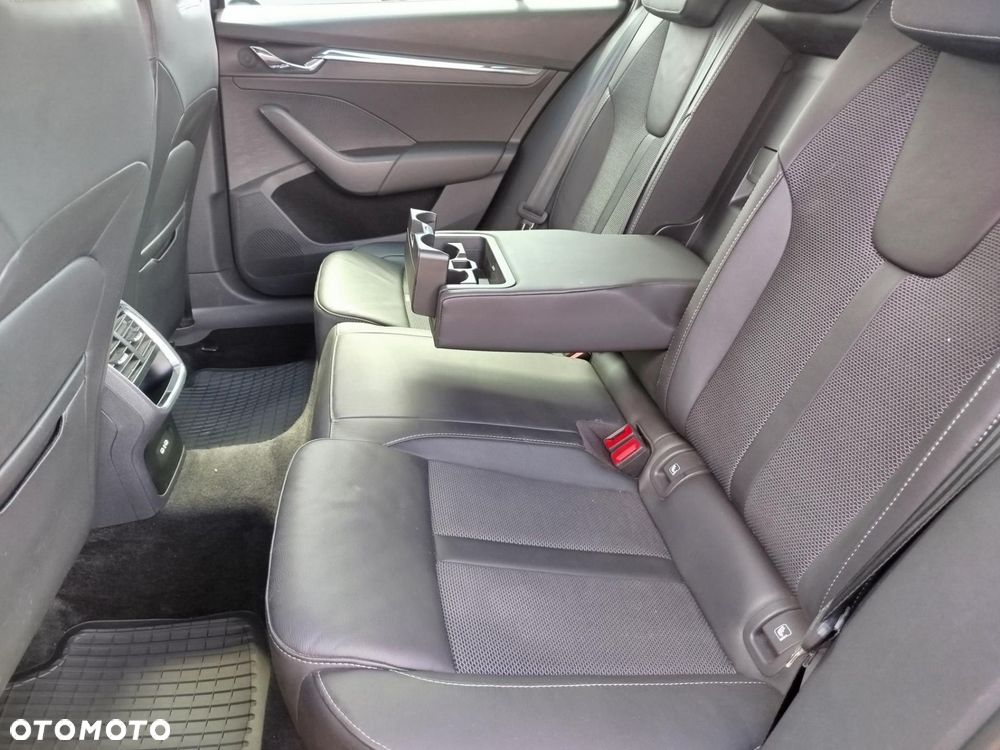 Skoda Octavia 2.0 TDI Style DSG - 14