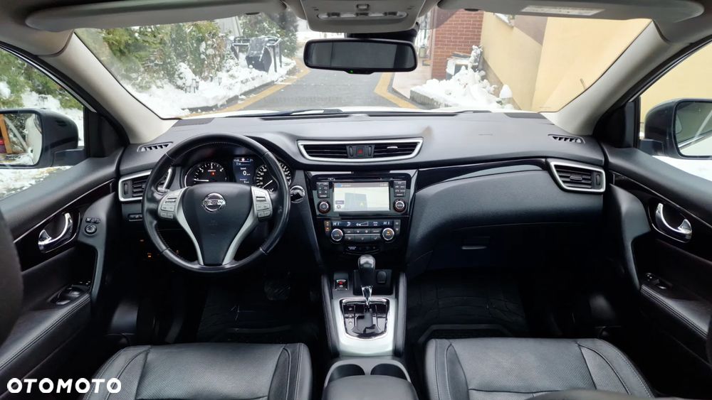 Nissan Qashqai 1.6 DCi Xtronic TEKNA - 28