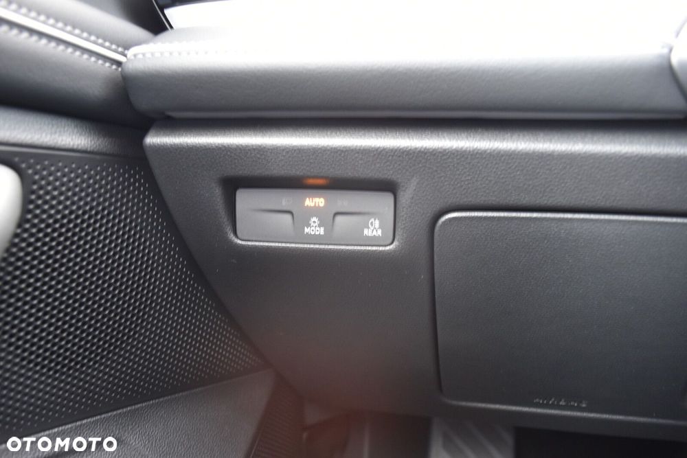 Volkswagen Passat - 27