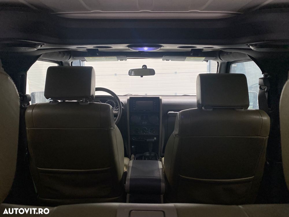 Jeep Wrangler - 11